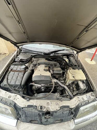 Mercedes C 200-2