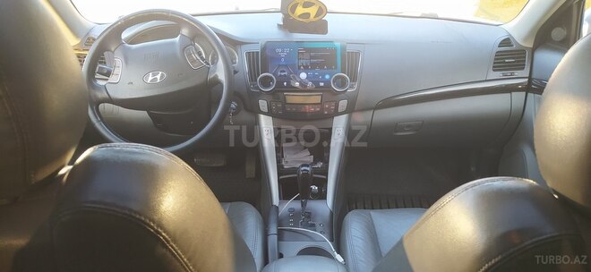Hyundai Sonata-4