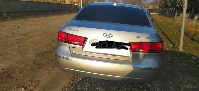 Hyundai Sonata-2