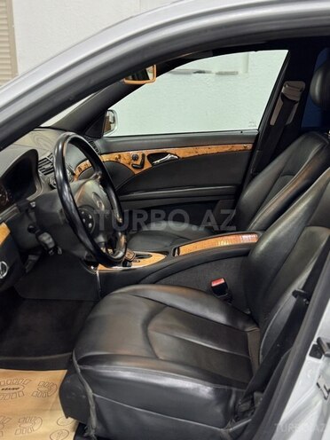 Mercedes E 350-16