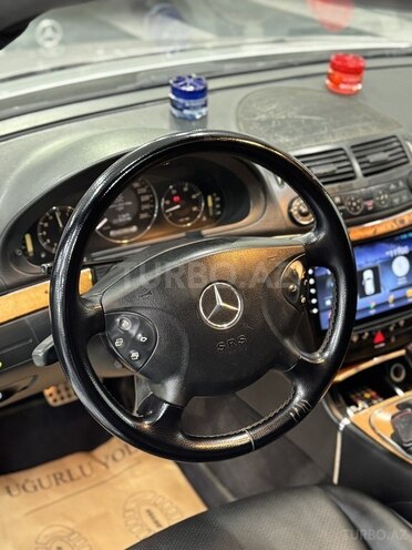 Mercedes E 350-17