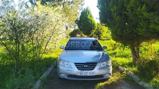 Hyundai Sonata-1