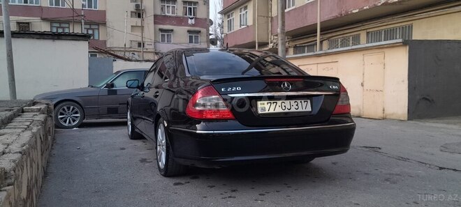 Mercedes E 220-6
