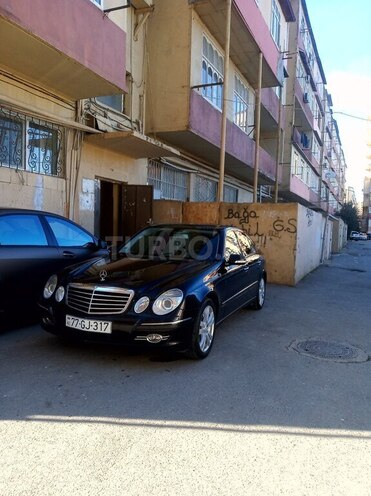 Mercedes E 220-12