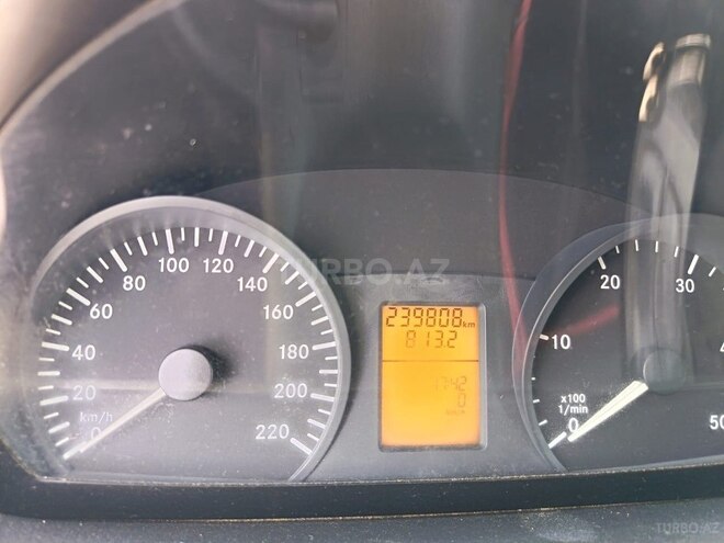 Mercedes Vito 115 CDI-9