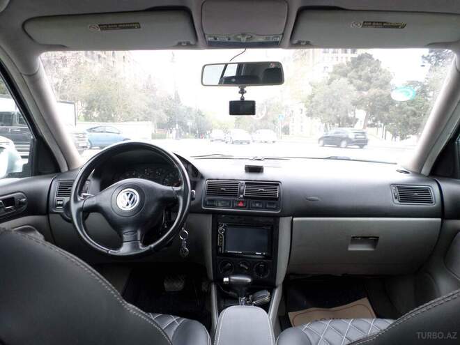 Volkswagen Golf-2