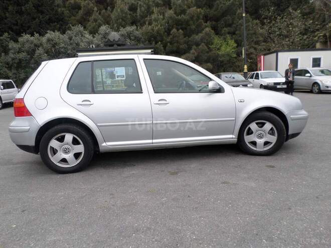 Volkswagen Golf-5