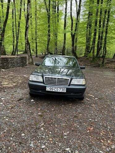 Mercedes C 200-1