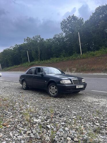 Mercedes C 200-13