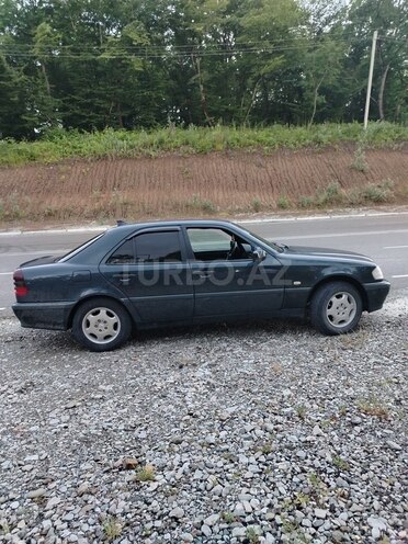 Mercedes C 200-8