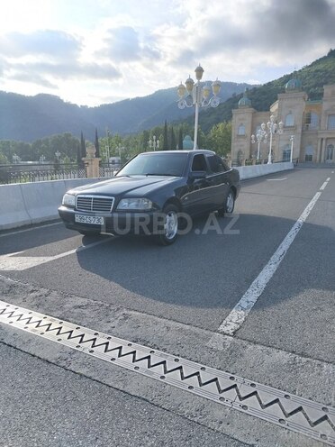 Mercedes C 200-7