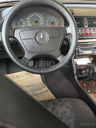 Mercedes C 200-19