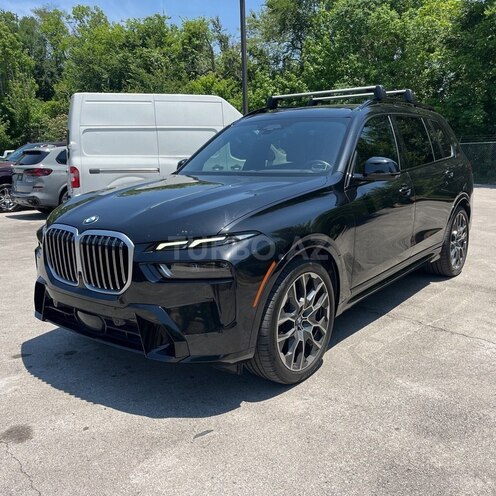 BMW X7-6