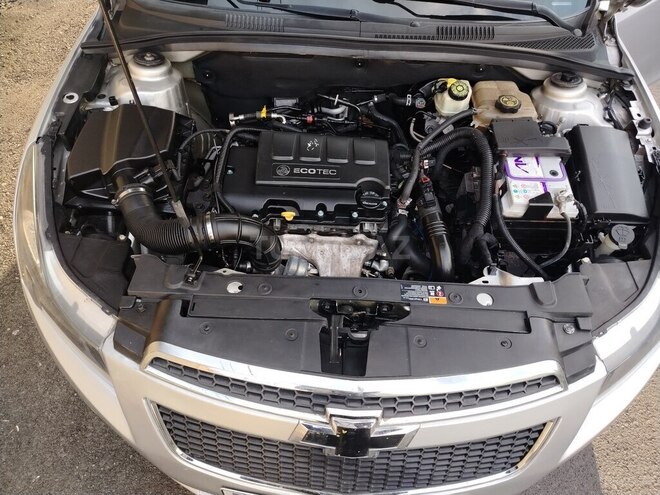 Chevrolet Cruze-9