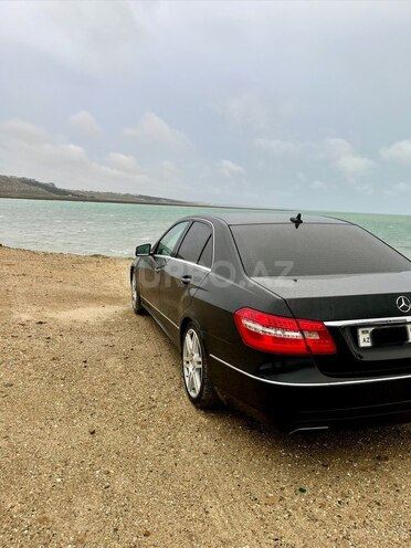 Mercedes E 220-2