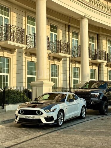 Ford Mustang-12