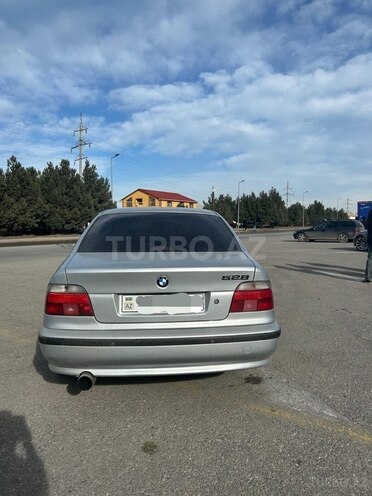 BMW 528-5