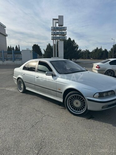 BMW 528-4