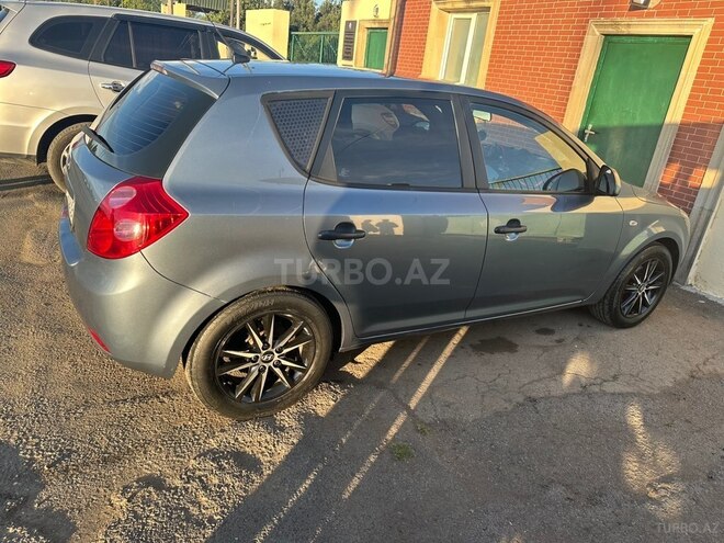 Kia Ceed-4