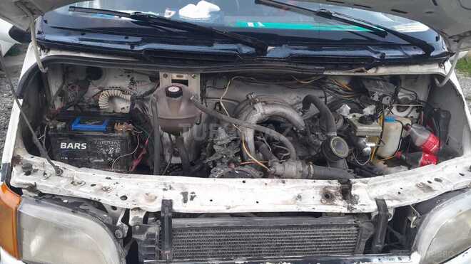Ford Transit-4