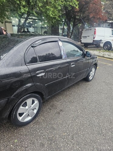Kia Rio-2