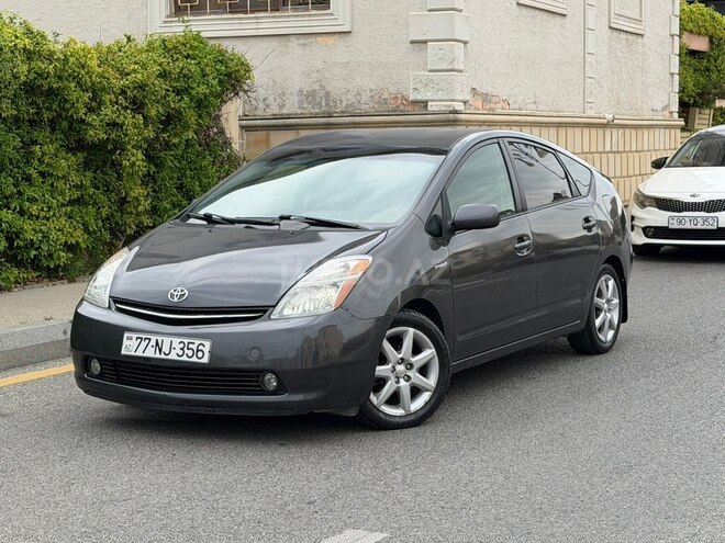 Toyota Prius-8
