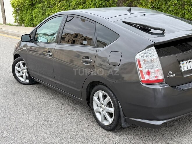 Toyota Prius-10