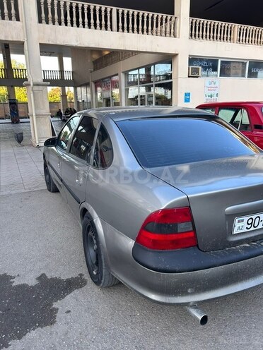 Opel Vectra-3