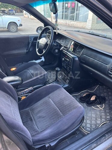 Opel Vectra-6