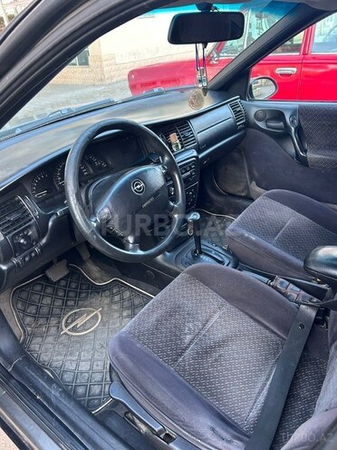 Opel Vectra-5