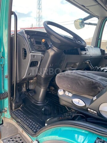 Mercedes Atego 1828-4