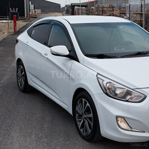 Hyundai Accent-19
