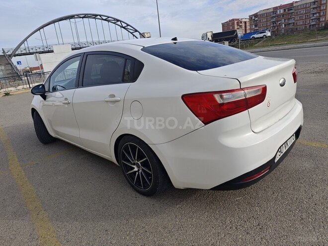 Kia Rio-5