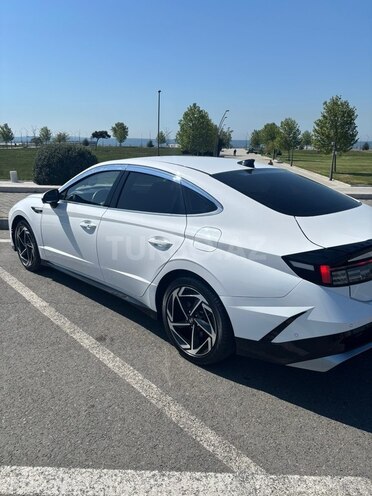 Hyundai Sonata-5