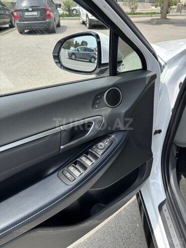 Hyundai Sonata-8