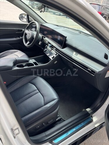 Hyundai Sonata-6