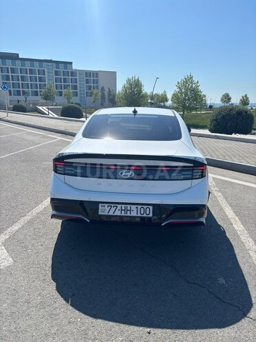 Hyundai Sonata-4