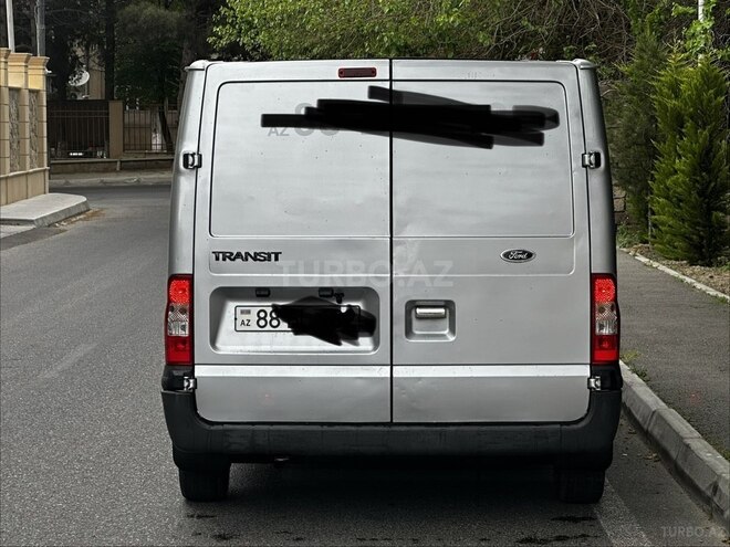 Ford Transit-3