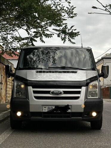 Ford Transit-2