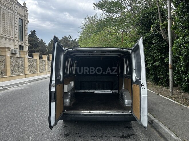 Ford Transit-6
