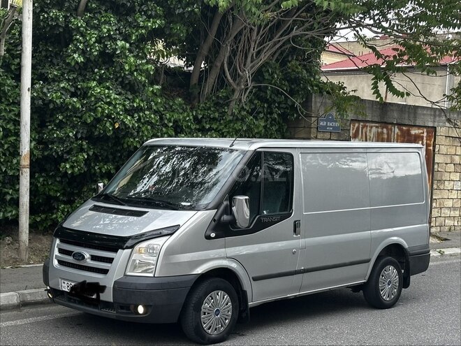 Ford Transit-5