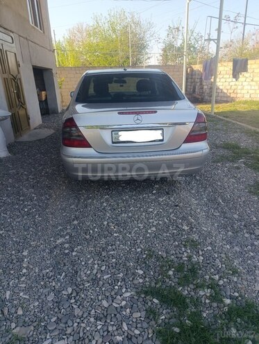 Mercedes E 220-2
