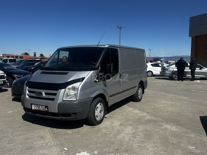 Ford Transit-15