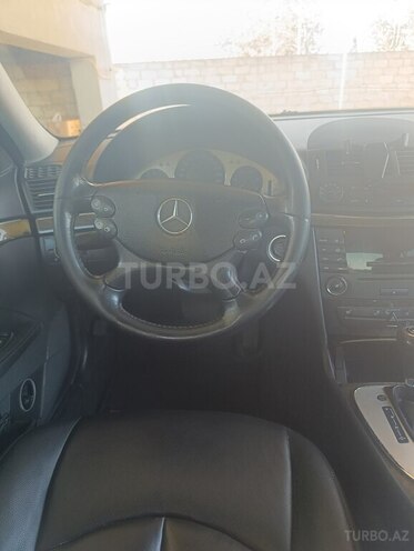 Mercedes E 220-9