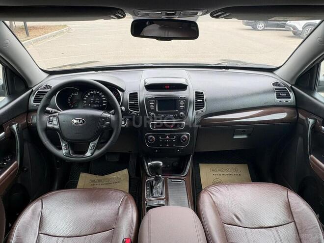 Kia Sorento-11
