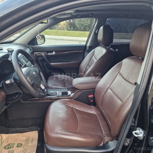 Kia Sorento-17