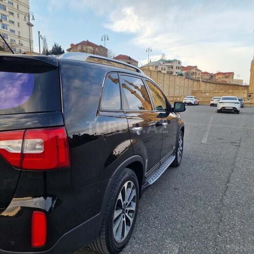 Kia Sorento-19