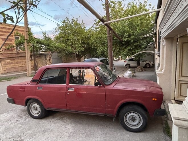 LADA (VAZ) 2107-4