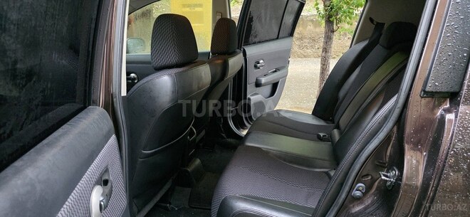 Nissan Tiida-16