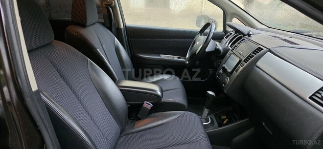 Nissan Tiida-14